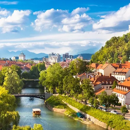 Marlon And Mia - 2 Min Walk To Center