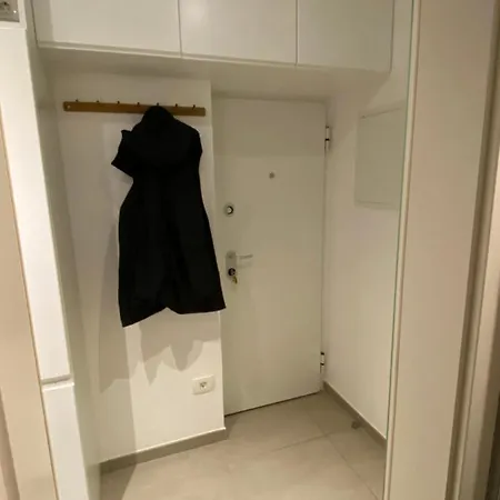 Apartment Marlon And Mia - 2 Min Walk To Center Ljubljana