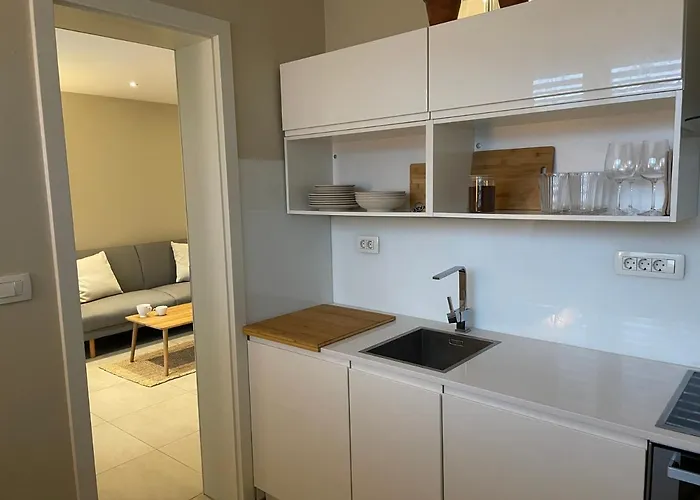 Marlon And Mia - 2 Min Walk To Center Apartment *